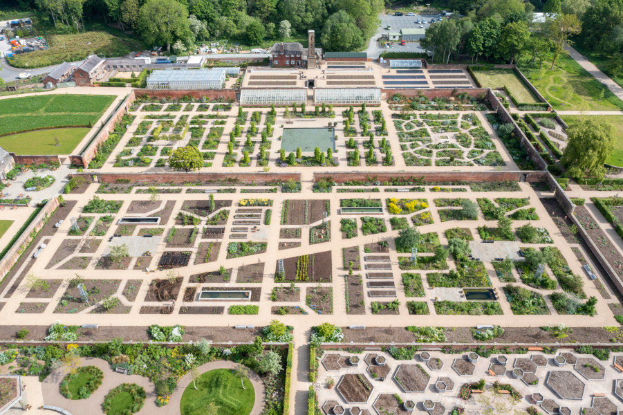 Luftaufnahme des Walled Garden at RHS Garden Bridgewater