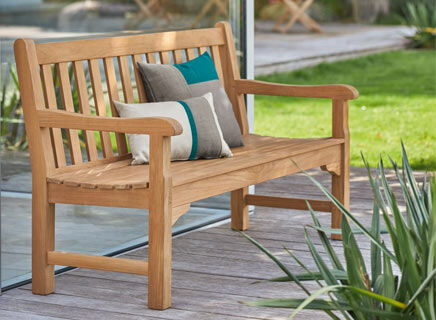 Gartenbänke aus Teak, Edelstahl, Aluminium oder Geflecht Garpa
