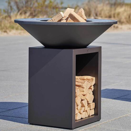 Lyon-Grill-Feuerschale-Holzlager.jpg