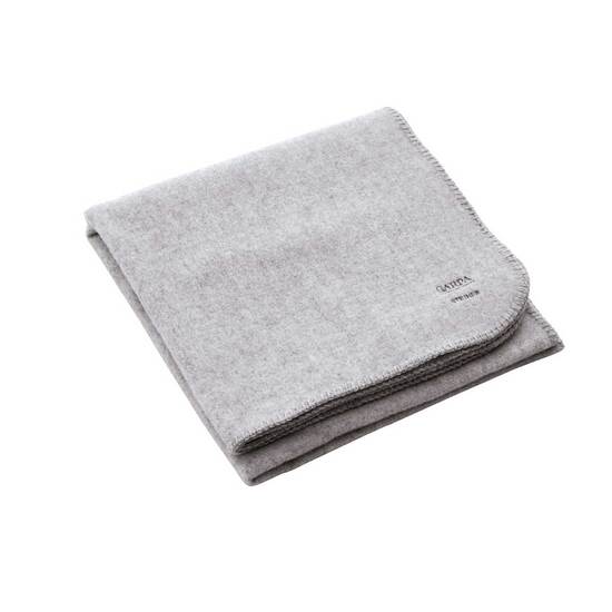 gartenmoebel-2022-herbst-winter-cassis-plaid-creme-freisteller-1500x1500