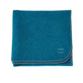 interieur-textilien-2022-herbst-winter-plaid-cassis-freisteller-produktdetail-1500x1500-02